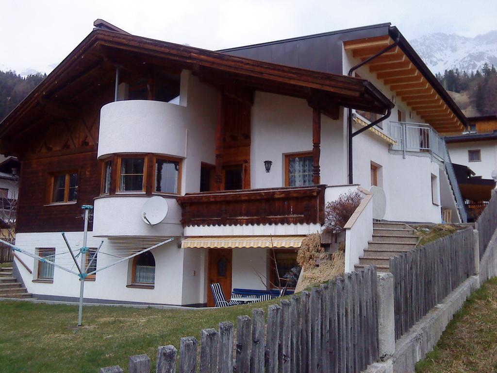 Апартаменти Haus Mattle Петтной-ам-Арльберг Екстер'єр фото